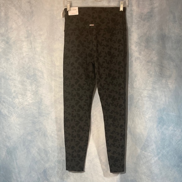 NWT Aerie Black & Grey Star Print Leggings Chill Play Move Line 7/8 Length Large - Picture 7 of 16
